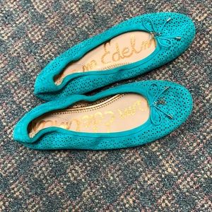 SAM EDELMAN adorable blue shade flats! Barely worn! Cut out detail